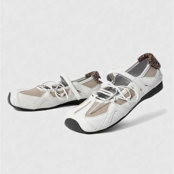 NWT-ROMWE White and grey lace-up ballet flats with fur trim #balletcore - Picture 1 of 8